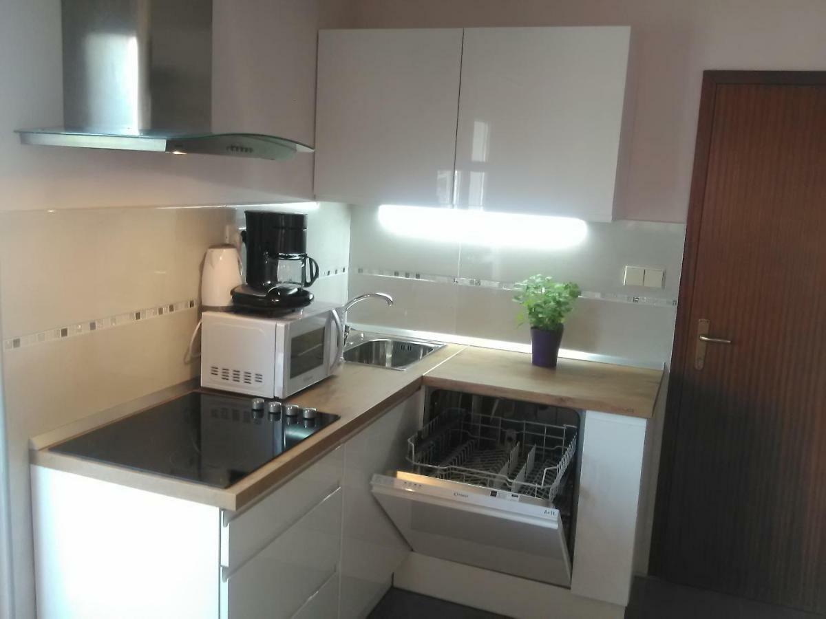 Apartment Yelena Rose West ザダル エクステリア 写真